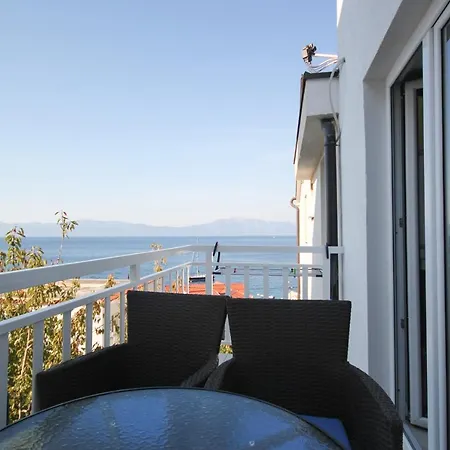 Tilda Apartment Brist
